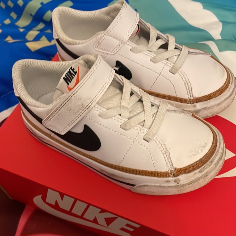 Nike sz 9